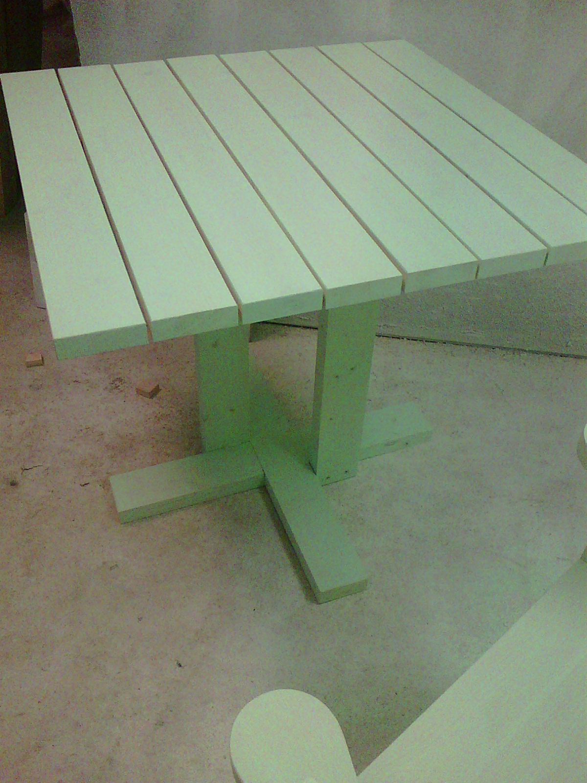 стол садовый 80х80 см