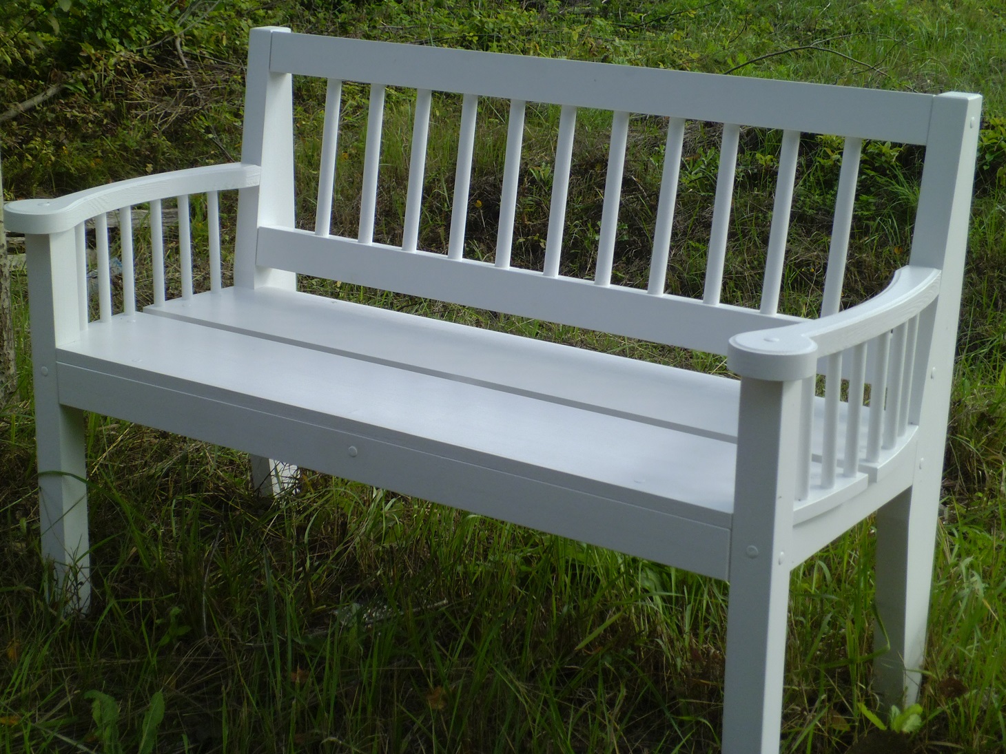 скамейка садовая белая со спинкой